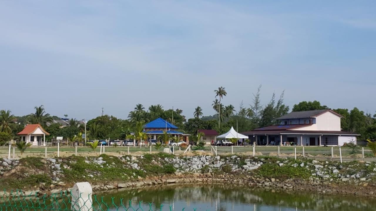 Kanza Beach Inn Marang Exteriör bild