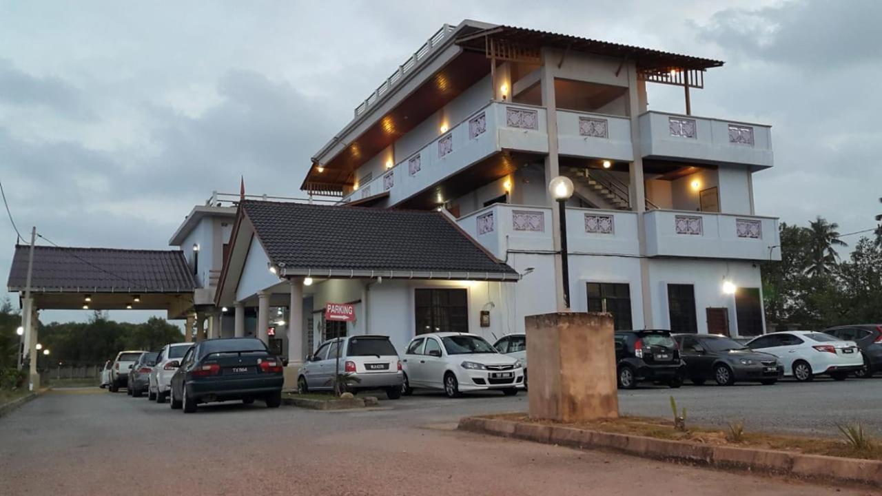 Kanza Beach Inn Marang Exteriör bild