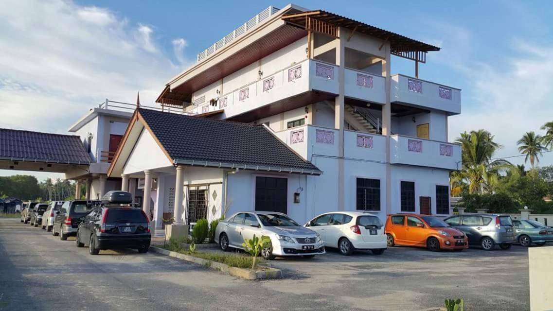 Kanza Beach Inn Marang Exteriör bild