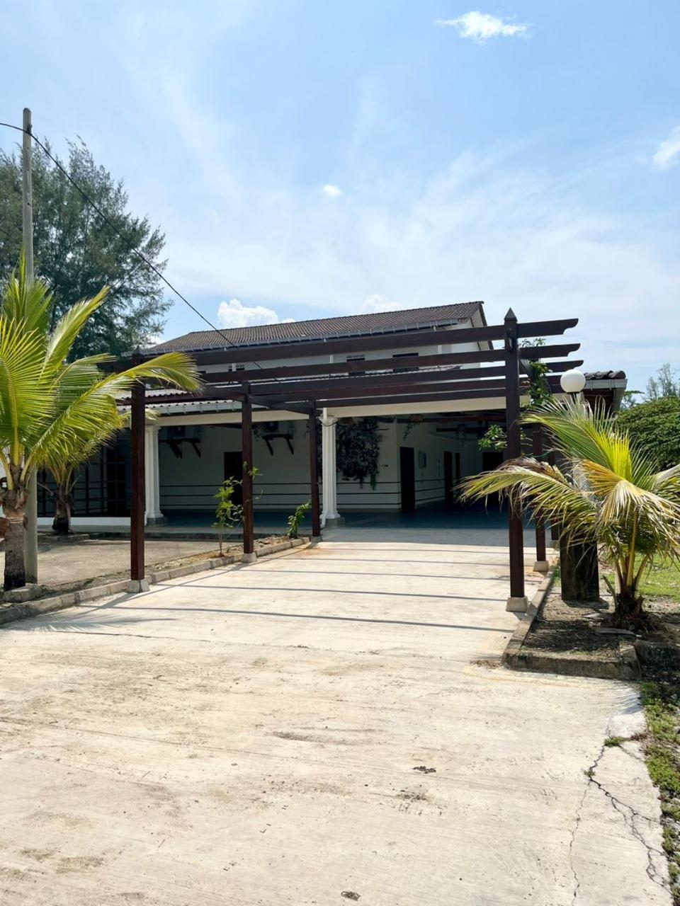 Kanza Beach Inn Marang Exteriör bild