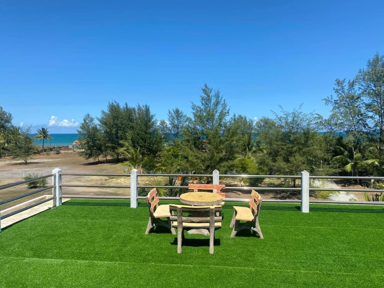 Kanza Beach Inn Marang Exteriör bild