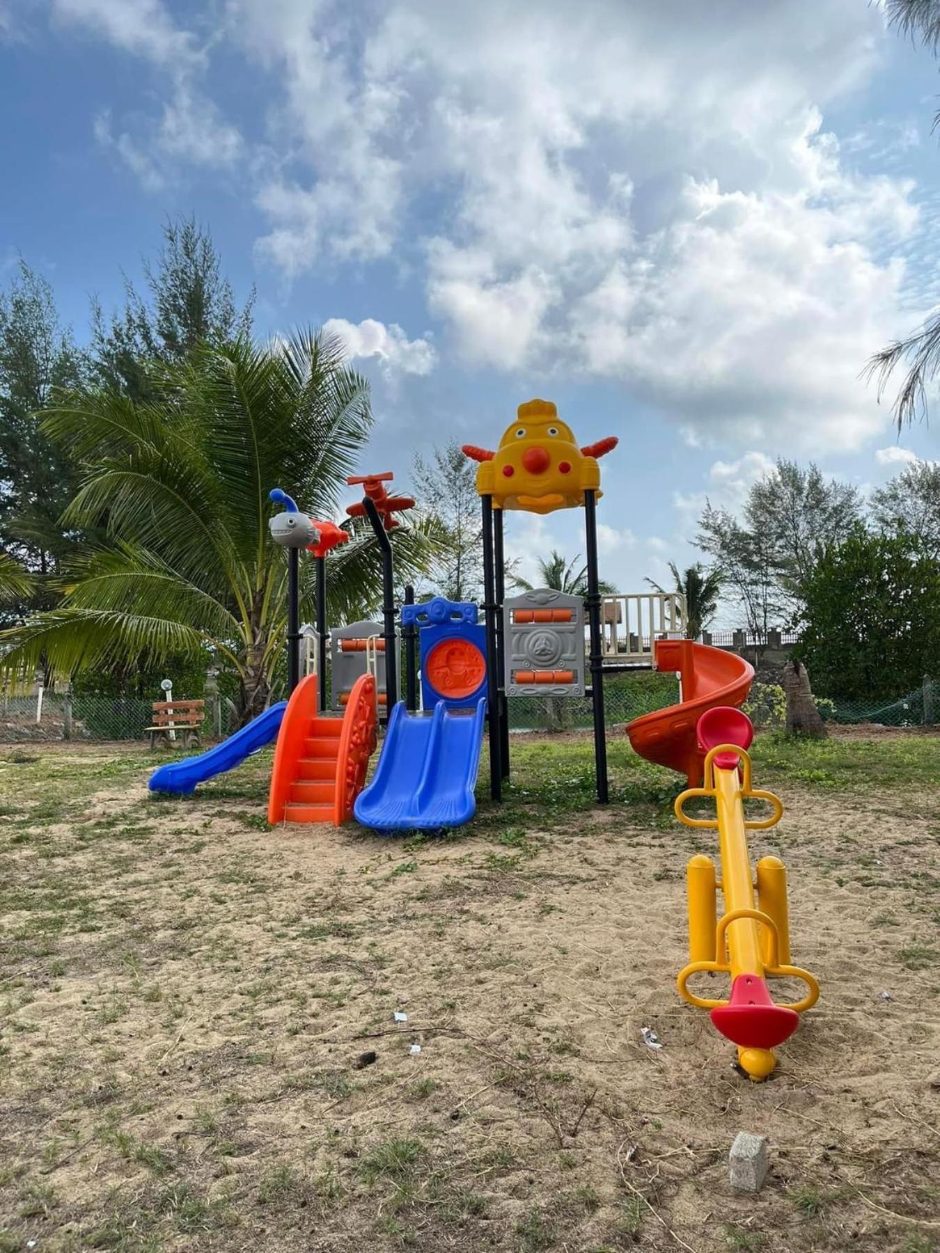 Kanza Beach Inn Marang Exteriör bild